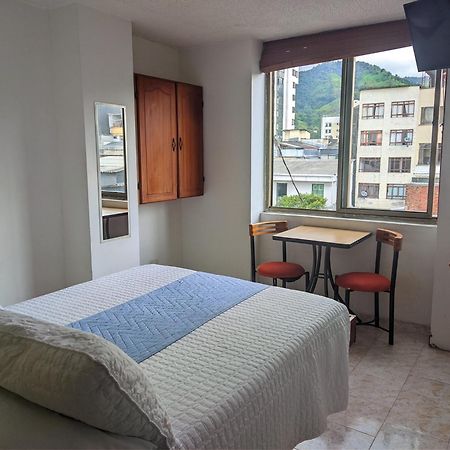 Hotel Armont Calarca Bagian luar foto