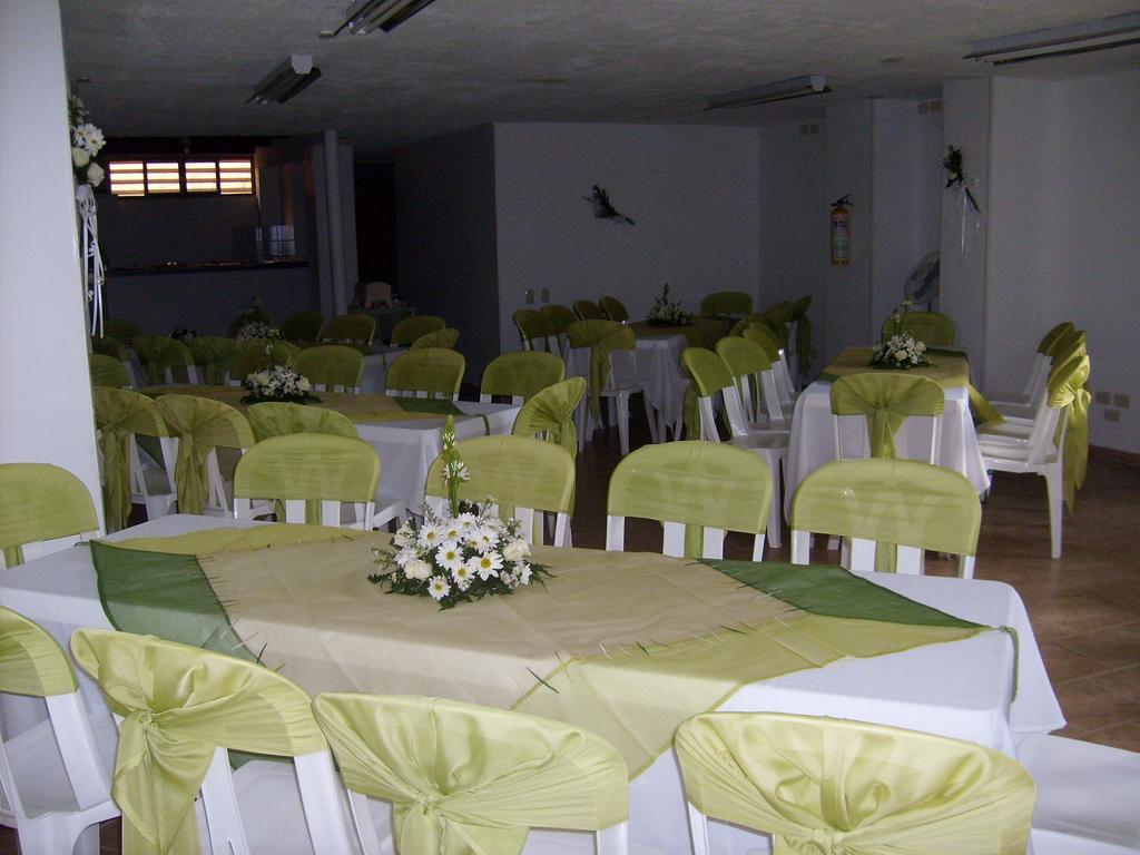 Hotel Armont Calarca Bagian luar foto