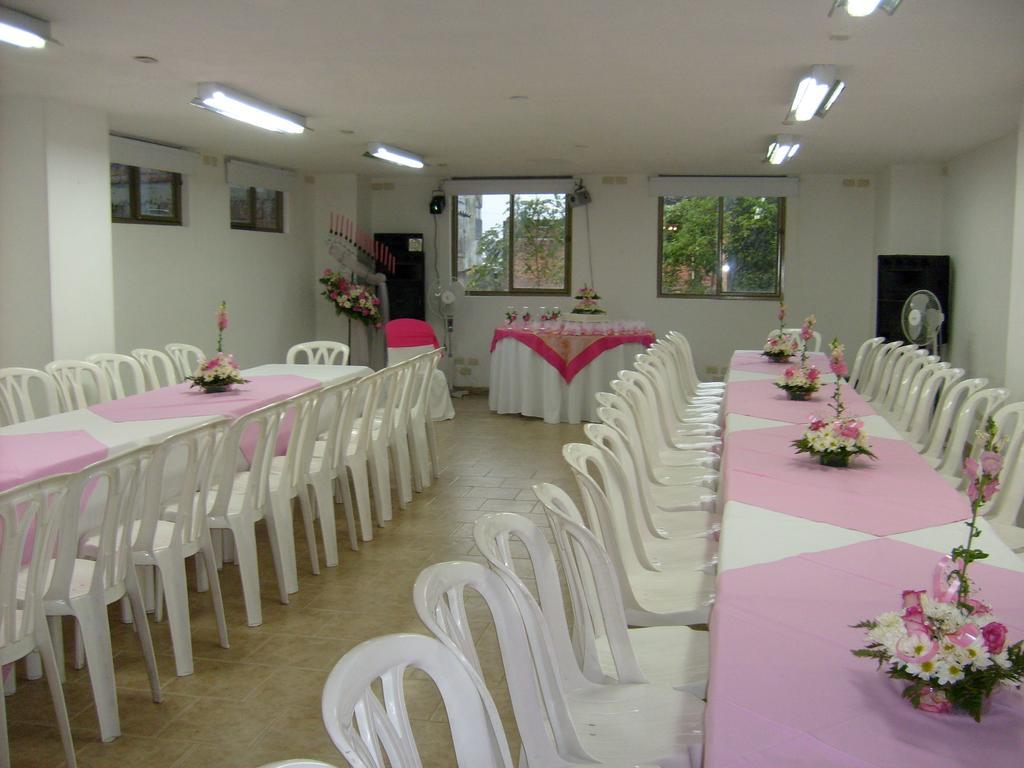 Hotel Armont Calarca Bagian luar foto