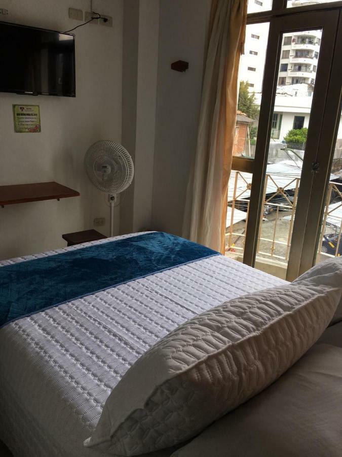 Hotel Armont Calarca Bagian luar foto