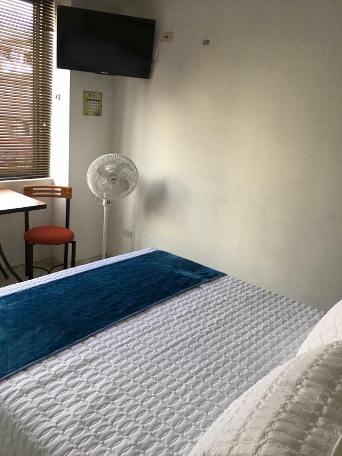 Hotel Armont Calarca Bagian luar foto