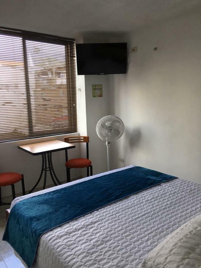 Hotel Armont Calarca Bagian luar foto