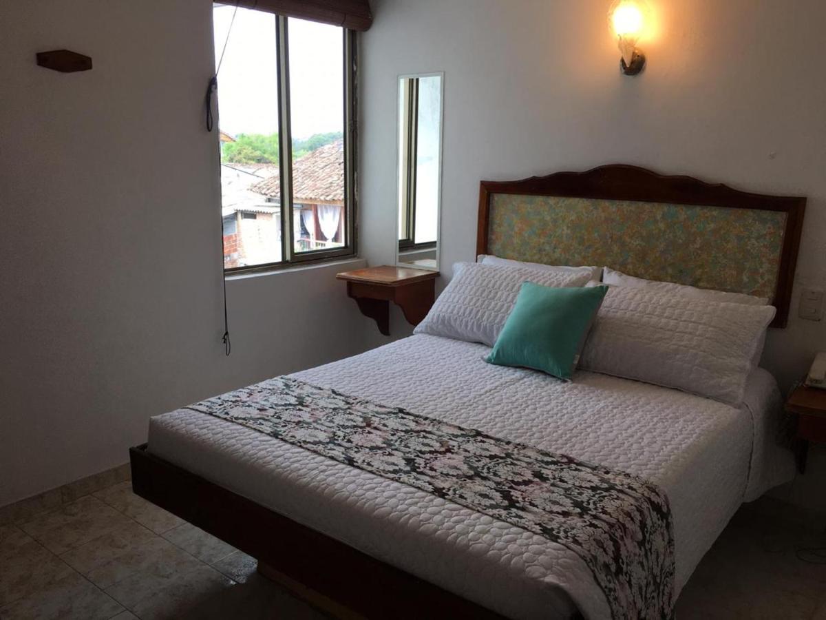 Hotel Armont Calarca Bagian luar foto